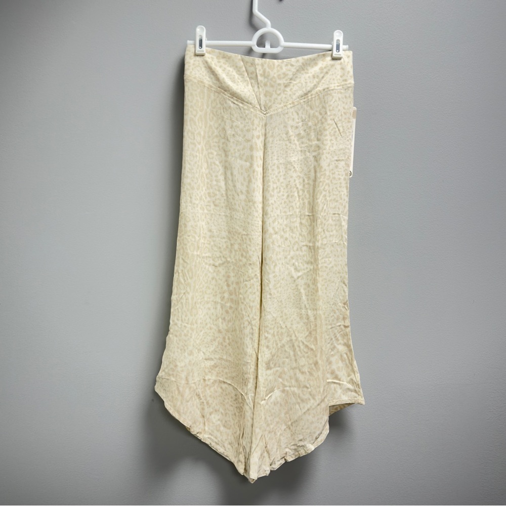 Rewash Cream Leopard Print Wide Leg Pants XS Smocked Waist Flowy Boho